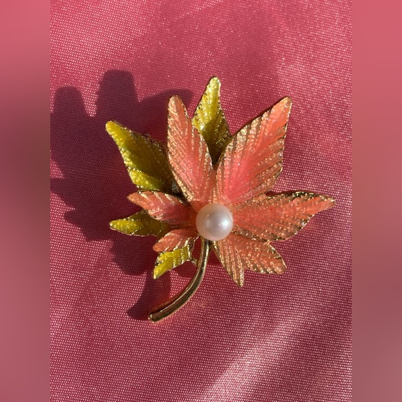 Genuine Freshwater Pearl Brooch Set - Picture 4 of 5